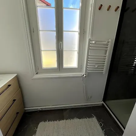 Elegante Maison Avec Piscine Отель Биарриц