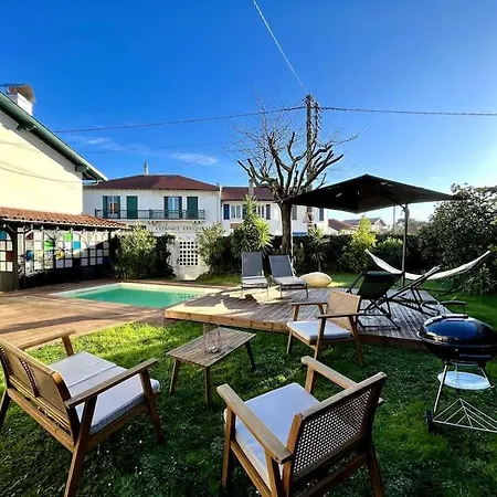 Elegante Maison Avec Piscine 4* Биарриц