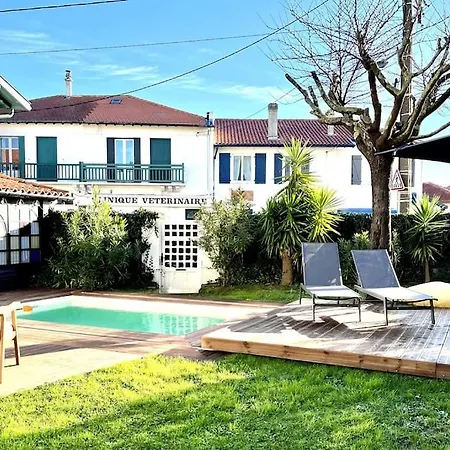 Elegante Maison Avec Piscine Отель 4*