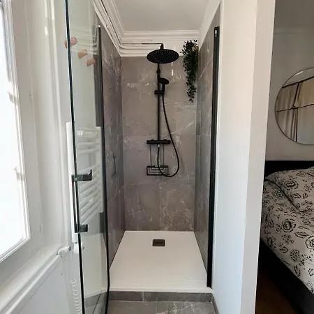 Elegante Maison Avec Piscine Отель Биарриц